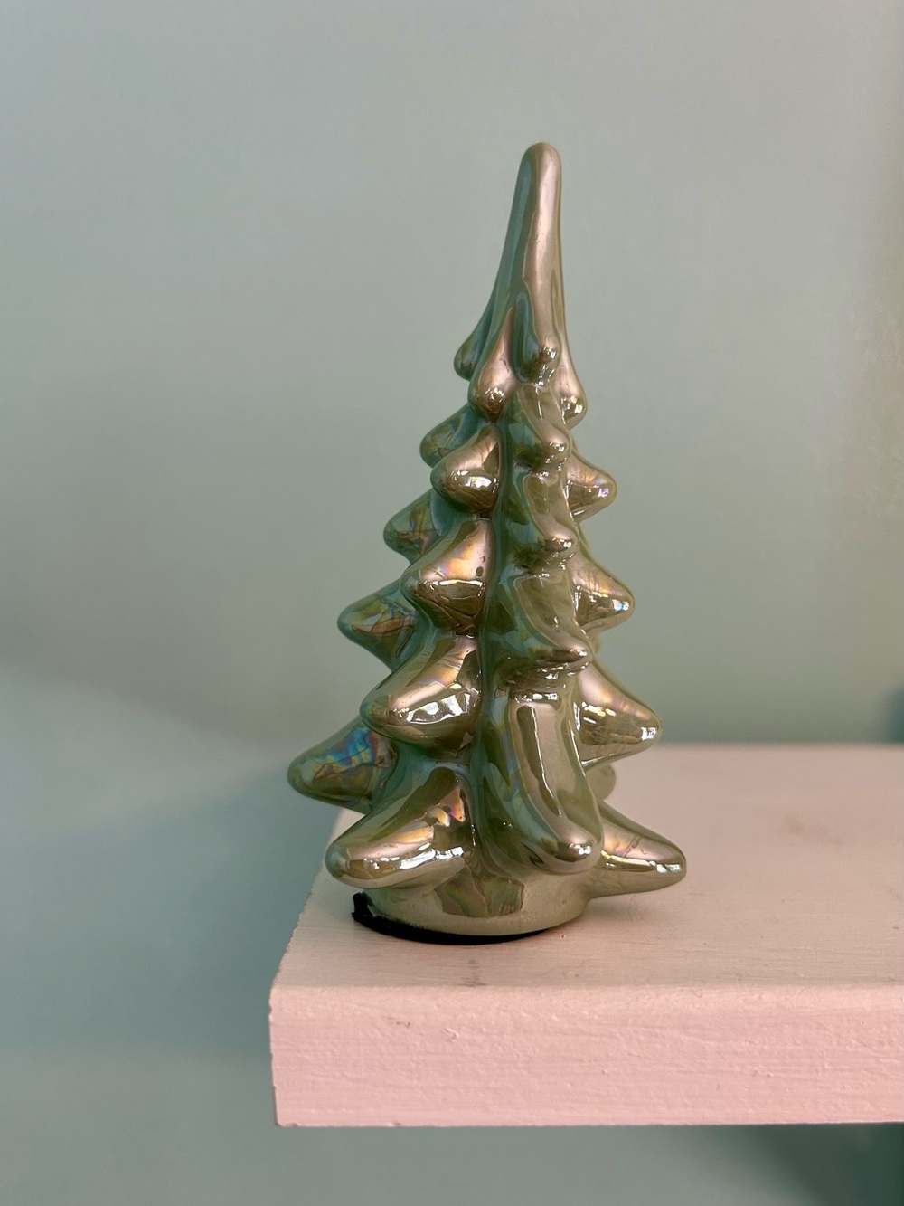 Vintage Enesco 4” green Iridescent Ceramic CHRISTMAS TREE Figurine Pine Tree